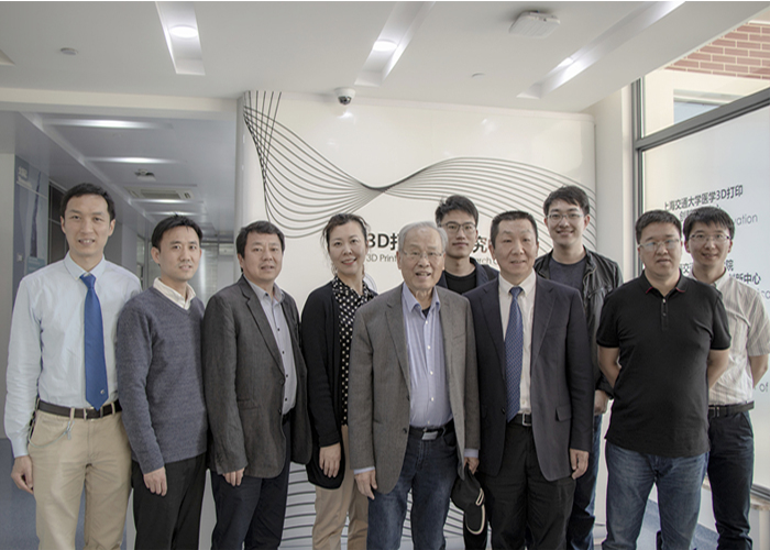 周廉董事長(zhǎng)帶領(lǐng)公司團(tuán)隊(duì)訪問上海第九人民醫(yī)院3D打印創(chuàng)新研究中心  